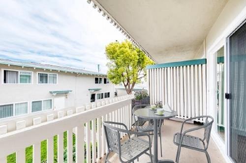 Dyln Apartments