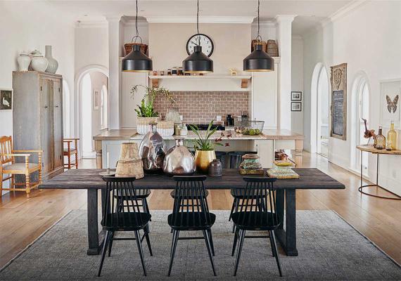 Image of Avenue 555 Interiors