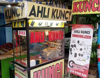 Ahli kunci terima panggilan surabaya