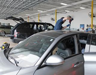 Image of Mike's Auto Glass Tampa