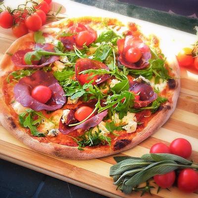 Imagine a Pizza Acrobatica