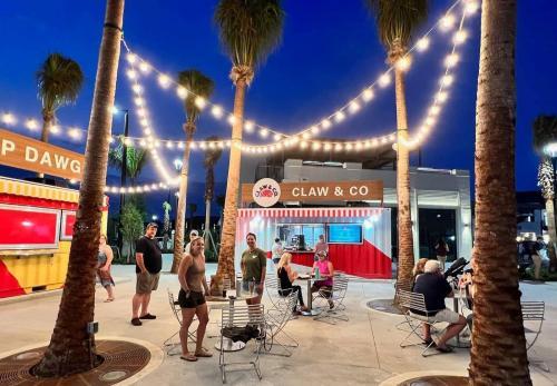 Image of Claw & Co.