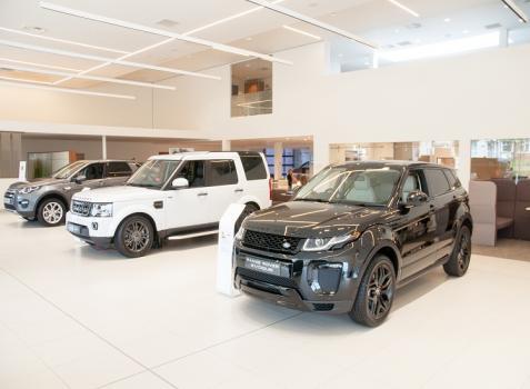 Lancaster Land Rover Birmingham North | 0121 418 4724 | Birmingham