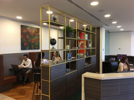 Servcorp - The Metropolis Tower 2的图像