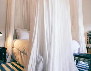 ΚΟΥΡΤΙΝΕΣ ΞΕΝΟΔΟΧΕΙΟΥ