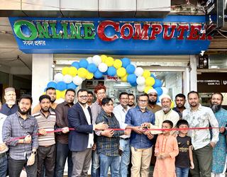 Online Computer -এর চিত্র