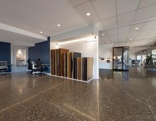 Image of Desky - Showroom