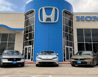 Truck dealer