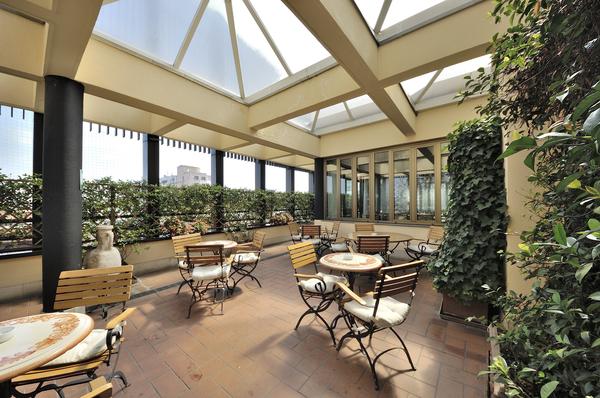 Executive Lounge Terrace