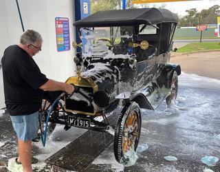 Image of Car Lovers Express Carwash