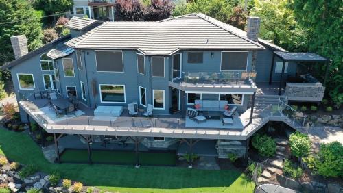 Image of JB Built Deck Builder Seattle