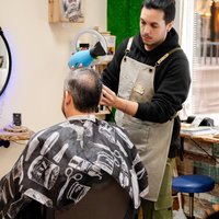 Imagen de Peluqueria La chora en Torremolinos centro