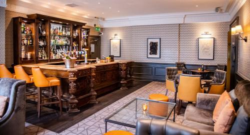 Image of Queens Hotel