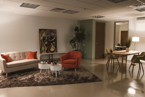 Center 615 Office 2