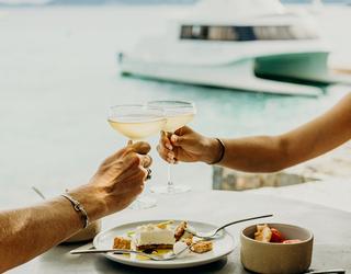 Imagen de Waterfront Restaurant at Lovango Resort