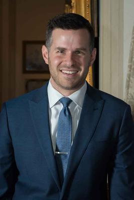 Tom offers clients an unwavering dedication to excellence and pr