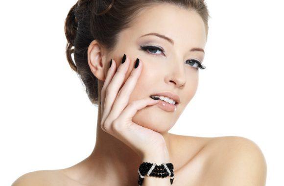 Bild von INFINI BEAUTÉ Sugaring Wimpernverlängerung Berlin