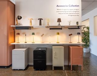Image of Desky - Showroom