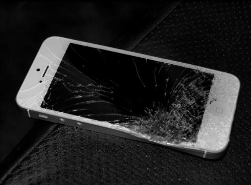 Repair My Mobile Phone Perth - Damaged iPhone.