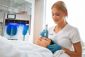 Bild von INFINI BEAUTÉ Sugaring Wimpernverlängerung Berlin