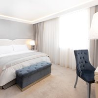Imagine a Tresor Le Palais Timisoara, Curio Collection by Hilton