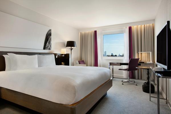 King Deluxe Guest Room