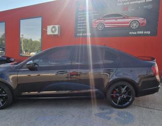 Imagine a Folie-auto-autorizata