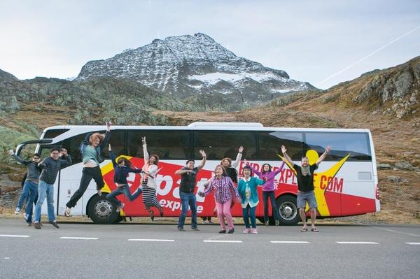 Expat Explore Bus