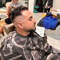 Imagen de Peluqueria La chora en Torremolinos centro