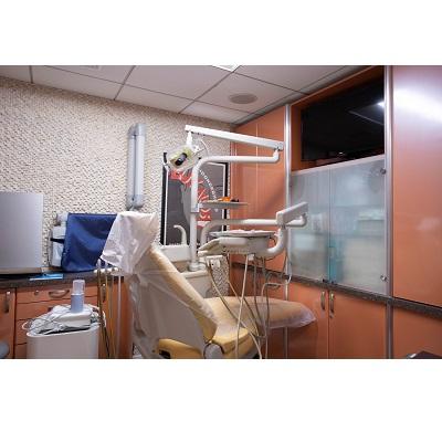 Image of Contemporary & Esthetic Dentistry