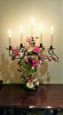 Have your favourite decor items flowered up for your next event.